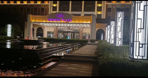 郑州梨花秀KTV消费价格 金水区皇冠假日酒店